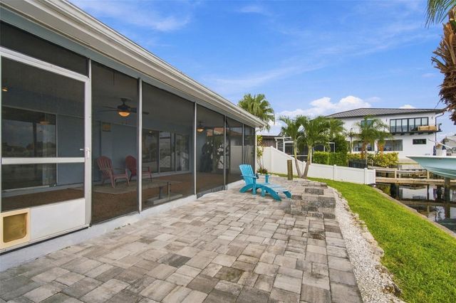 128 98TH AVENUE N, St Petersburg, FL 33702