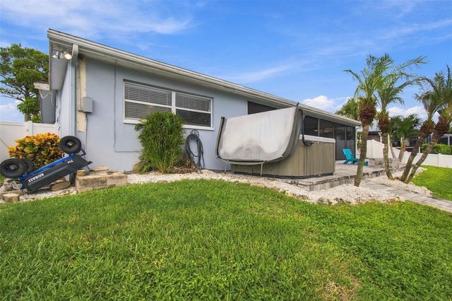 128 98TH AVENUE N, St Petersburg, FL 33702