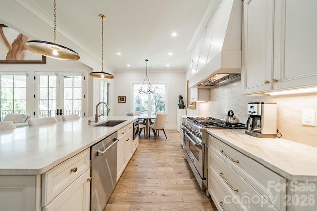 3319 Gresham Place, Charlotte, NC 28211