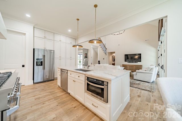 3319 Gresham Place, Charlotte, NC 28211