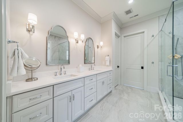 3319 Gresham Place, Charlotte, NC 28211