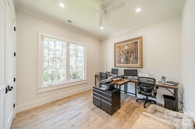 3319 Gresham Place, Charlotte, NC 28211