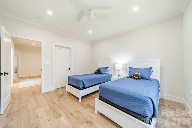 3319 Gresham Place, Charlotte, NC 28211