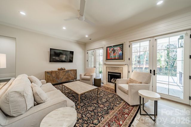 3319 Gresham Place, Charlotte, NC 28211