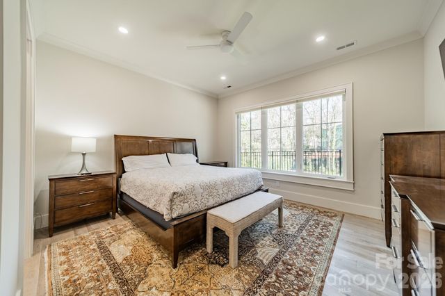 3319 Gresham Place, Charlotte, NC 28211