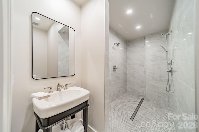 3319 Gresham Place, Charlotte, NC 28211