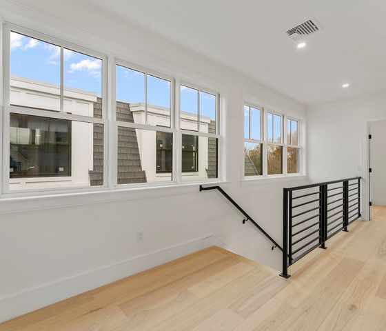 327 Alewife Brook Pkwy B, Somerville, MA 02144