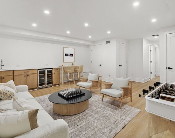 327 Alewife Brook Pkwy B, Somerville, MA 02144