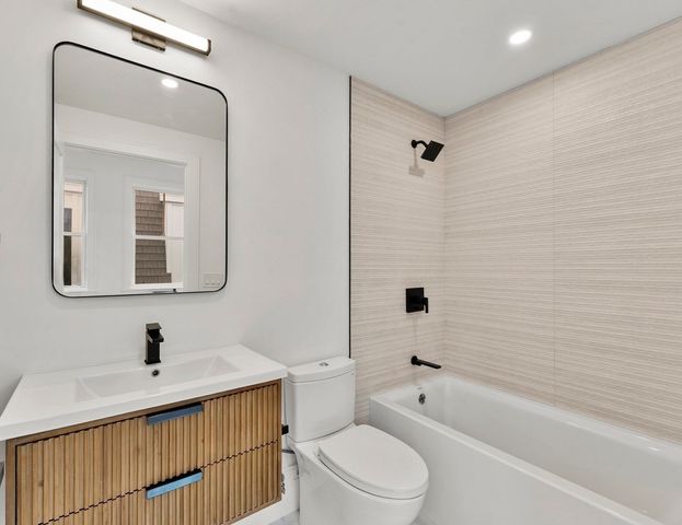 327 Alewife Brook Pkwy B, Somerville, MA 02144
