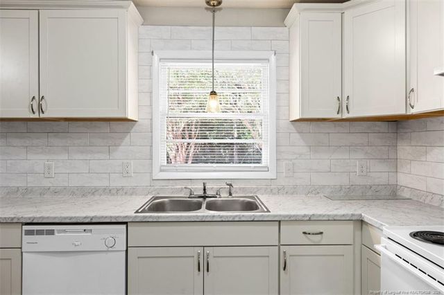 1846 Dewsberry Drive, Fayetteville, NC 28304