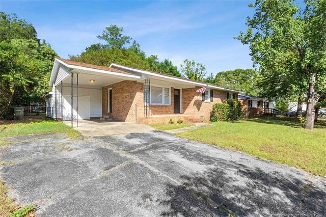 1846 Dewsberry Drive, Fayetteville, NC 28304
