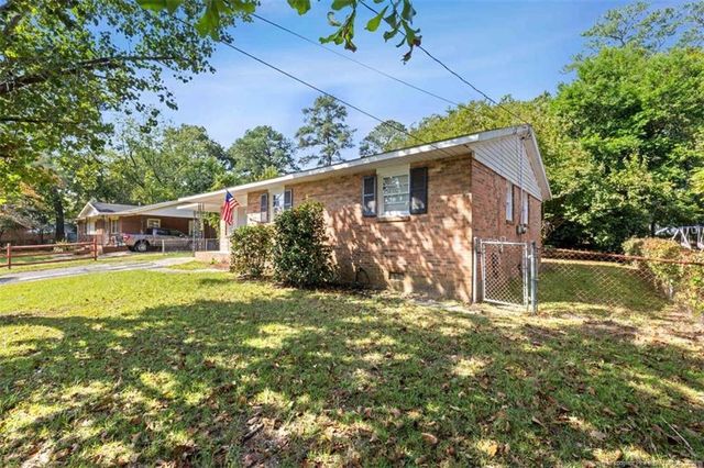 1846 Dewsberry Drive, Fayetteville, NC 28304