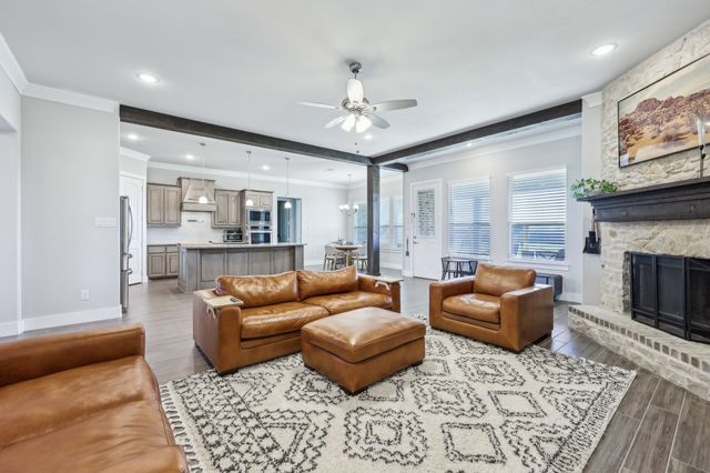 800 Majors Road, Van Alstyne, TX 75495