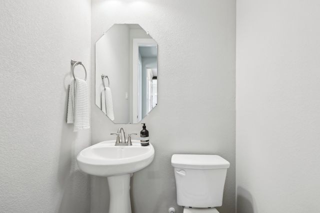 800 Majors Road, Van Alstyne, TX 75495