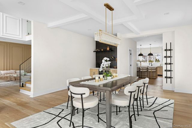 39 Forest Lane, Westbury, NY 11590