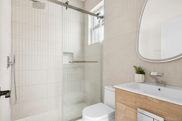 39 Forest Lane, Westbury, NY 11590