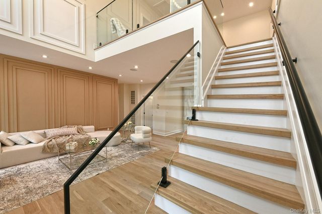 39 Forest Lane, Westbury, NY 11590