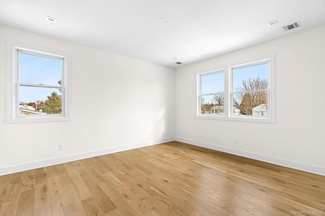 39 Forest Lane, Westbury, NY 11590