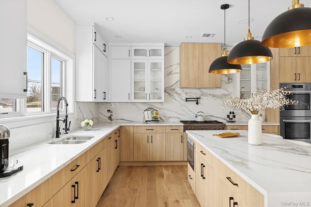 39 Forest Lane, Westbury, NY 11590