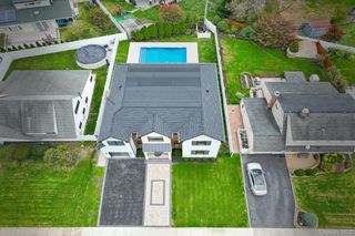 39 Forest Lane, Westbury, NY 11590