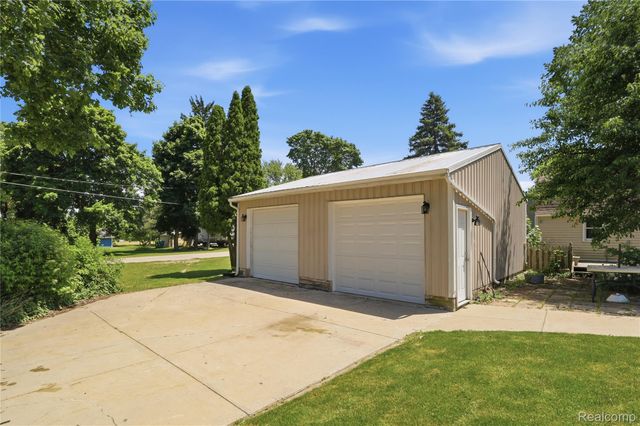 208 Flushing Street, Gaines Township, MI 48436