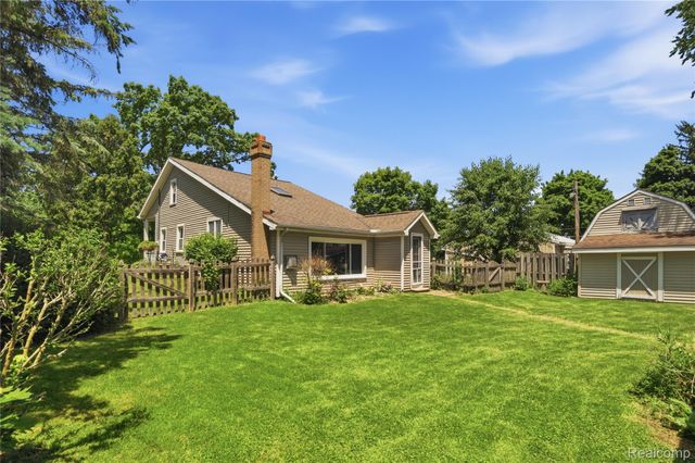 208 Flushing Street, Gaines Township, MI 48436