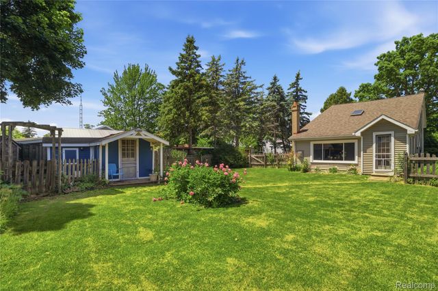 208 Flushing Street, Gaines Township, MI 48436
