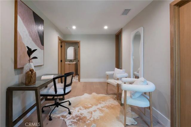 3977 Oeste Avenue, Studio City, CA 91604