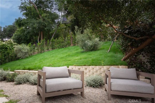 3977 Oeste Avenue, Studio City, CA 91604