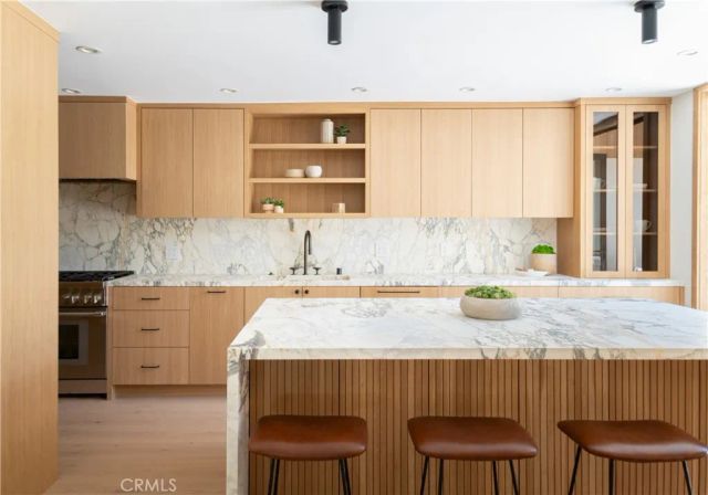 3977 Oeste Avenue, Studio City, CA 91604