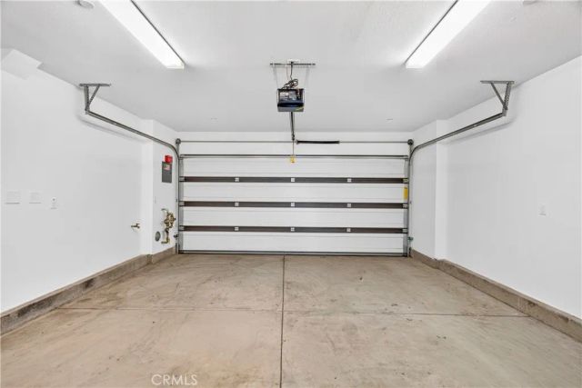 14118 W Pine, Van Nuys, CA 91405