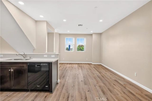 14118 W Pine, Van Nuys, CA 91405