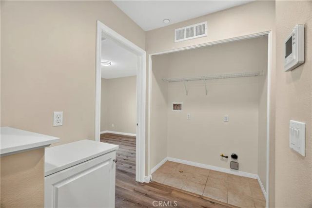 14118 W Pine, Van Nuys, CA 91405