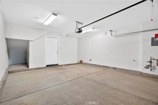 14118 W Pine, Van Nuys, CA 91405