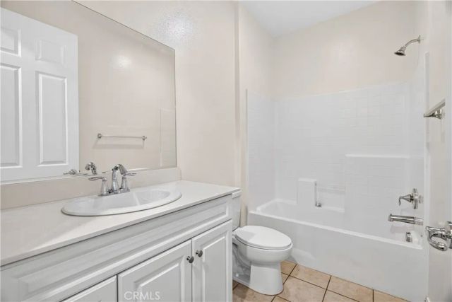 14118 W Pine, Van Nuys, CA 91405