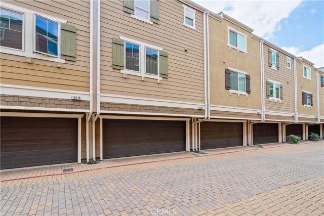14118 W Pine, Van Nuys, CA 91405