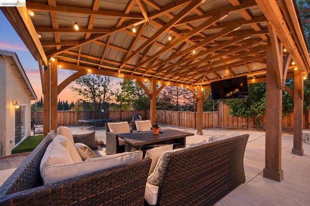 907 Badger Way, Antioch, CA 94509