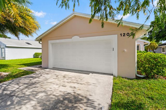 1209 PINE SAGE Circle, West Palm Beach, FL 33409