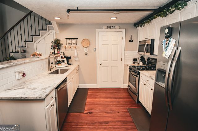 102 N Hill Street 303, Griffin, GA 30223