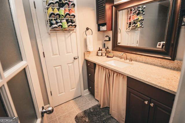 102 N Hill Street 303, Griffin, GA 30223
