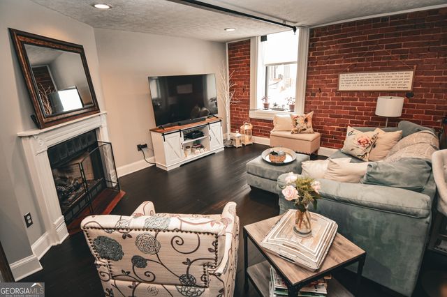 102 N Hill Street 303, Griffin, GA 30223
