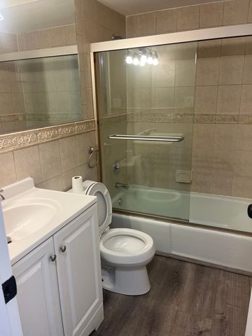 9729 S Ridgeland Avenue 302, Oak Lawn, IL 60453