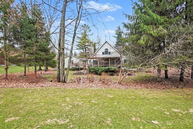 9362 Clubhouse Drive, Canadian Lakes, MI 49346