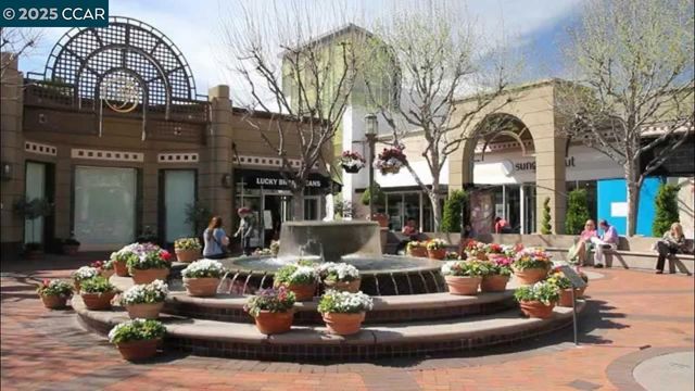 1960 Pomar Way, Walnut Creek, CA 94598