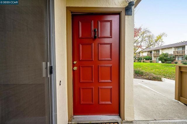 1960 Pomar Way, Walnut Creek, CA 94598