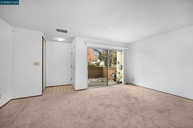 1960 Pomar Way, Walnut Creek, CA 94598