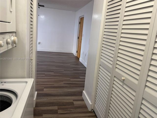 5033 NW 7th Street 101, Miami, FL 33126