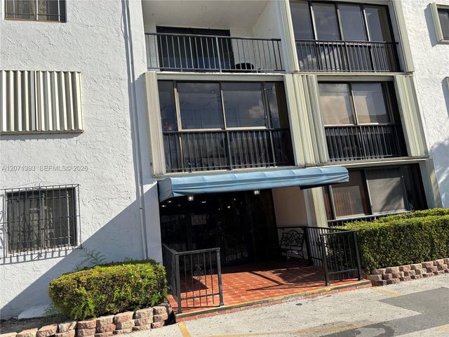 5033 NW 7th Street 101, Miami, FL 33126