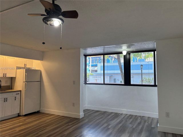 5033 NW 7th Street 101, Miami, FL 33126