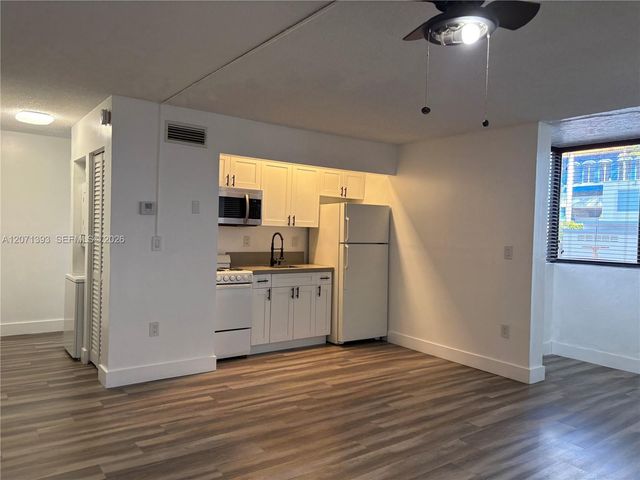 5033 NW 7th Street 101, Miami, FL 33126